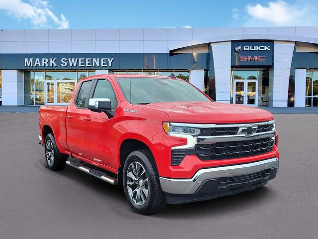 Used 2024 Chevrolet Silverado 1500 LT w/ Safety Package AWD/4WD image 3