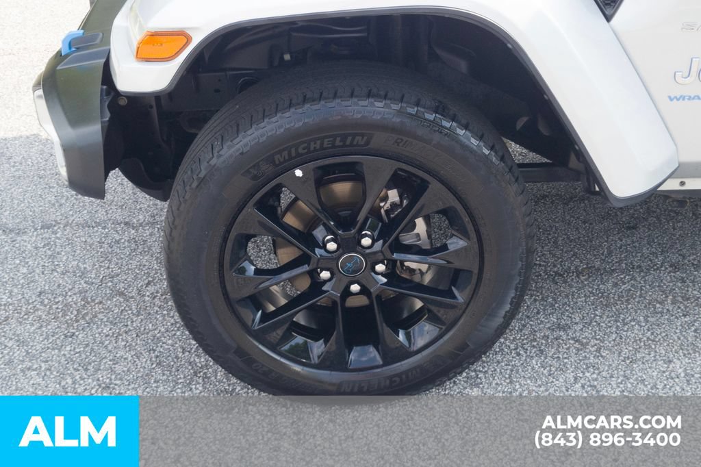 Used 2024 Jeep Wrangler Unlimited Sahara AWD/4WD image 12