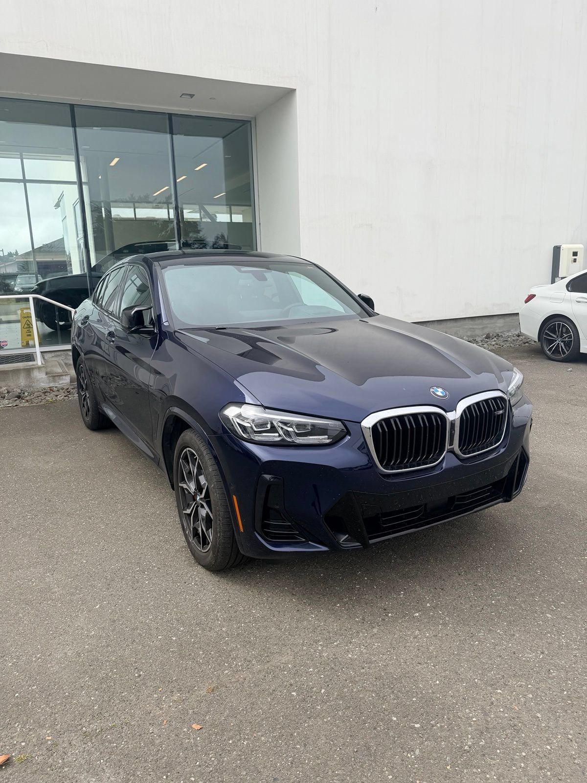 Used 2022 BMW X4 M40i AWD/4WD image 2