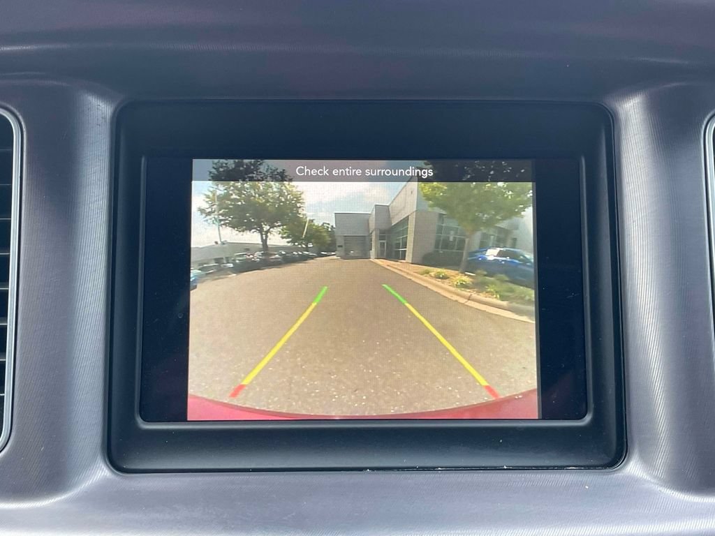 Used 2022 Dodge Charger SXT RWD image 25