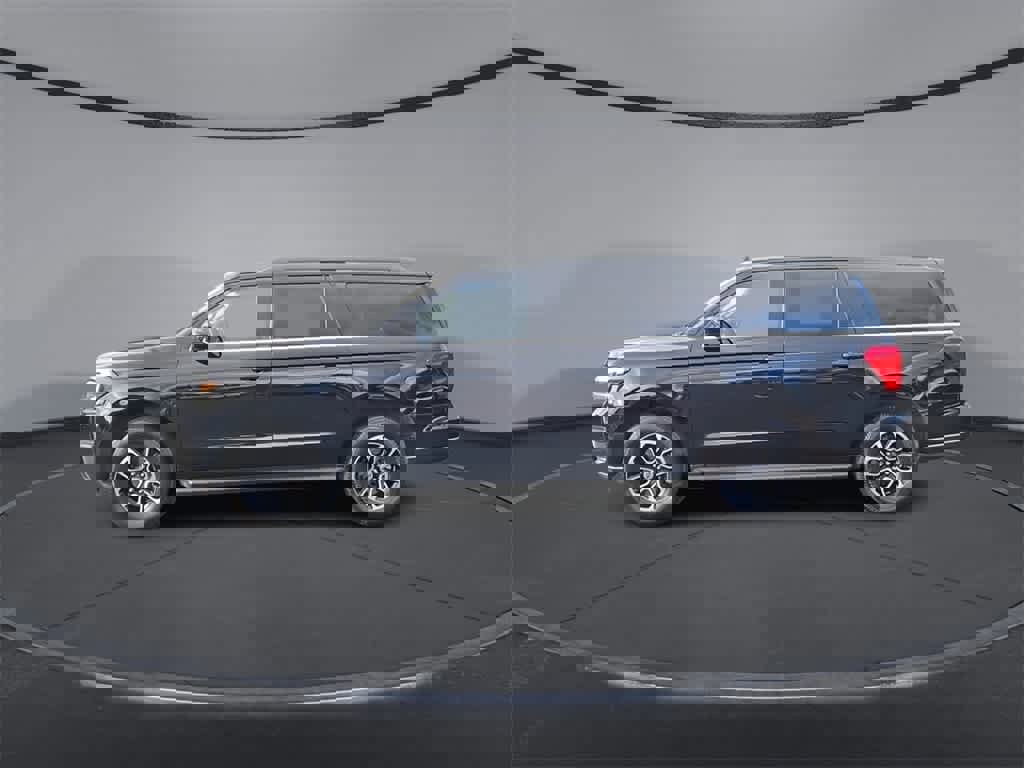 Used 2022 Ford Expedition Max XLT w/ Livery Package image 5