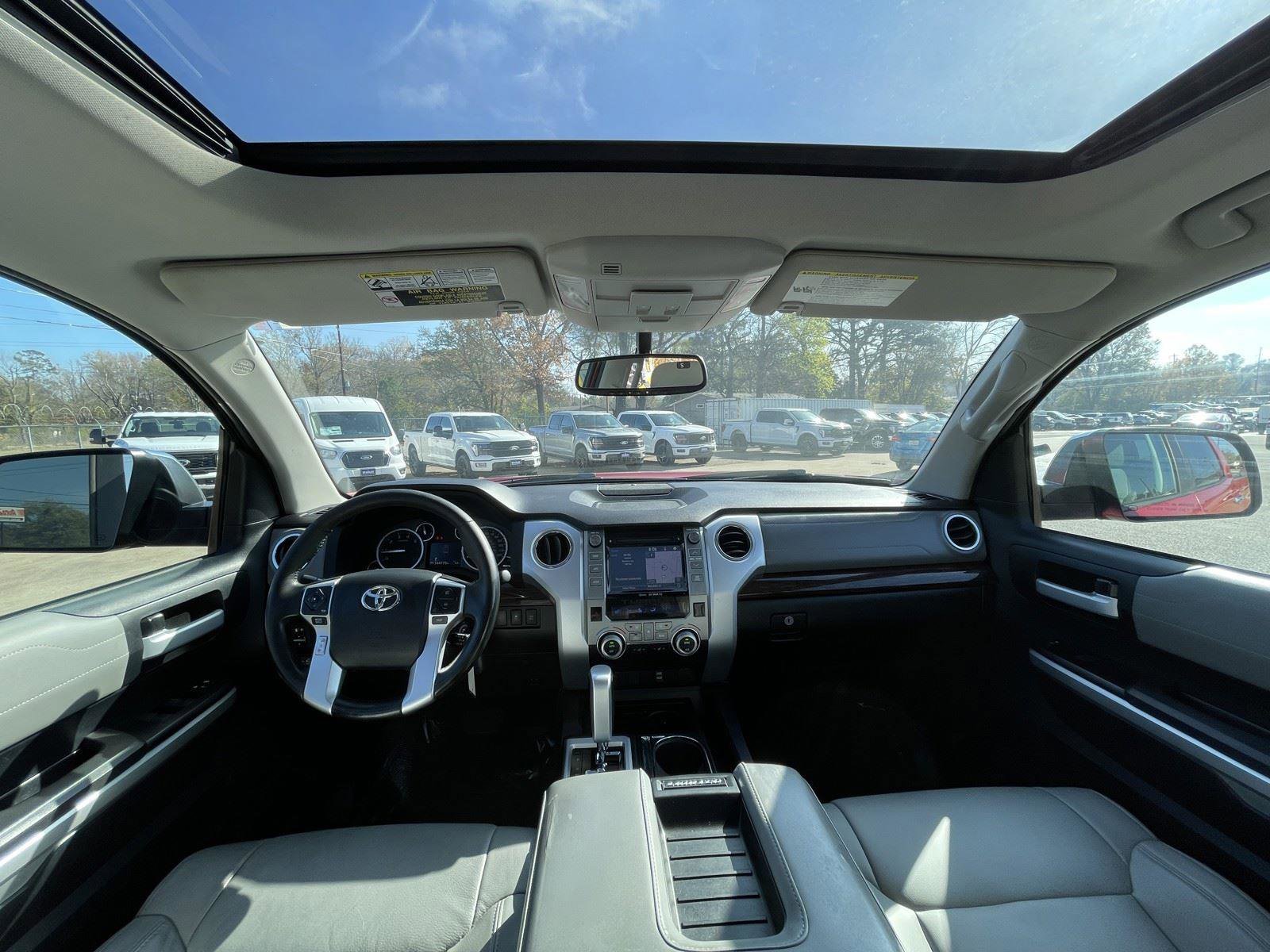 Used 2015 Toyota Tundra Limited image 32