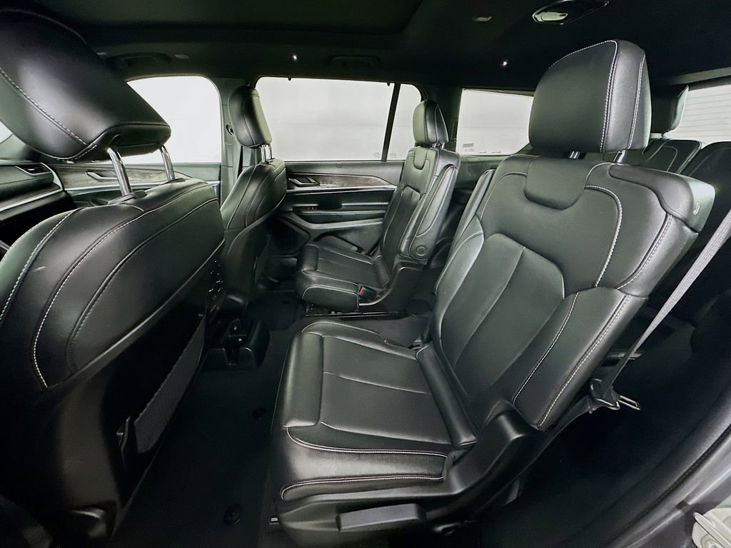 Certified 2024 Jeep Grand Cherokee L Limited w/ Luxury Tech Group II image 37