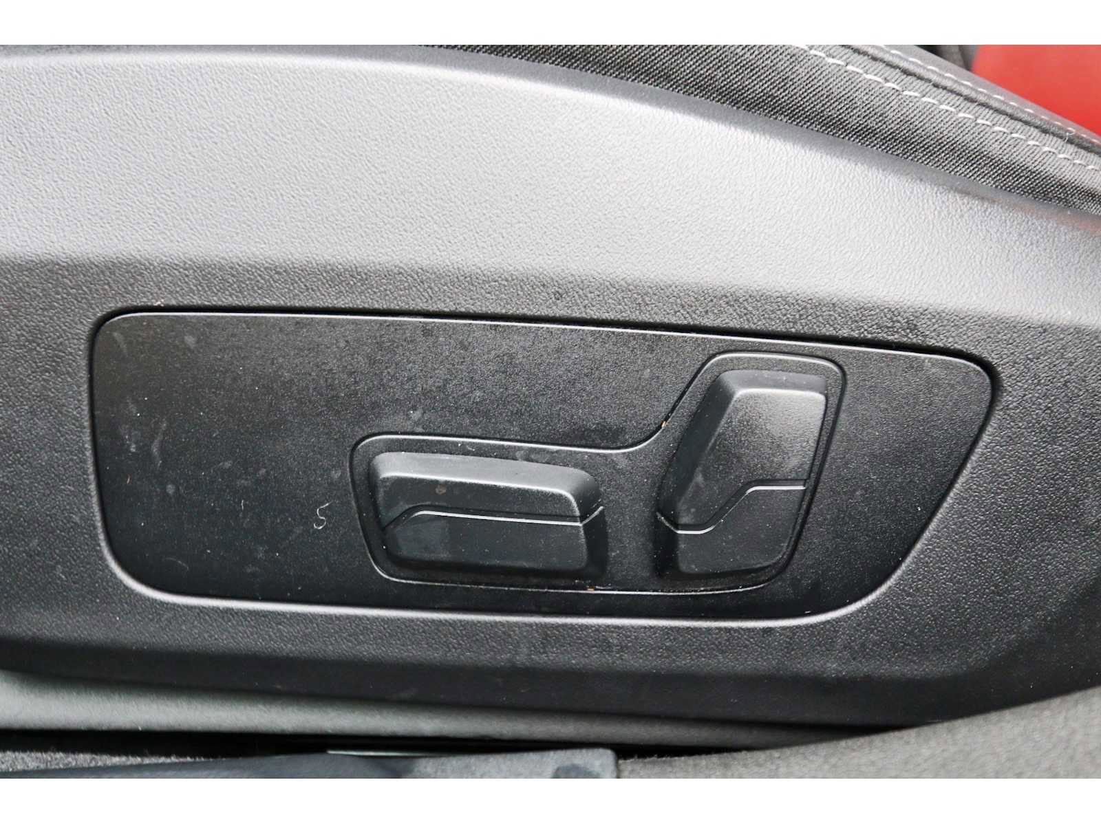 Used 2025 BMW 228i xDrive AWD/4WD image 26
