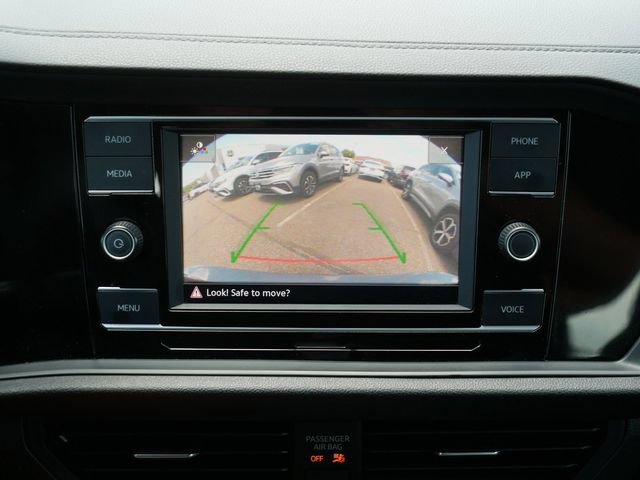 Certified 2022 Volkswagen Jetta SE FWD image 29