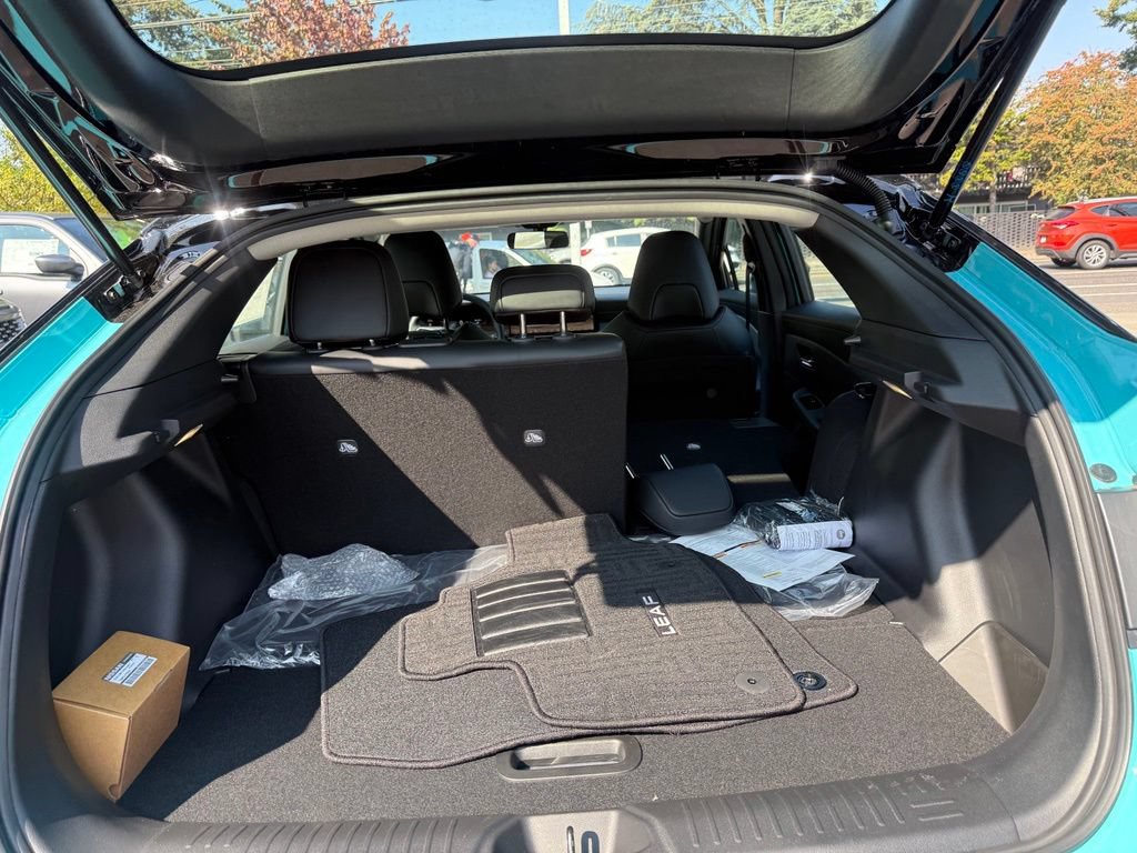 New 2026 Nissan Leaf SV Plus w/ Floor Mat Package (SV+) FWD image 9