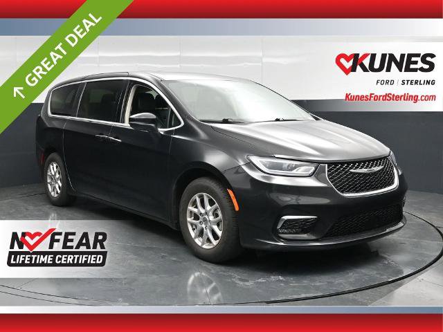 Used 2023 Chrysler Pacifica Touring-L