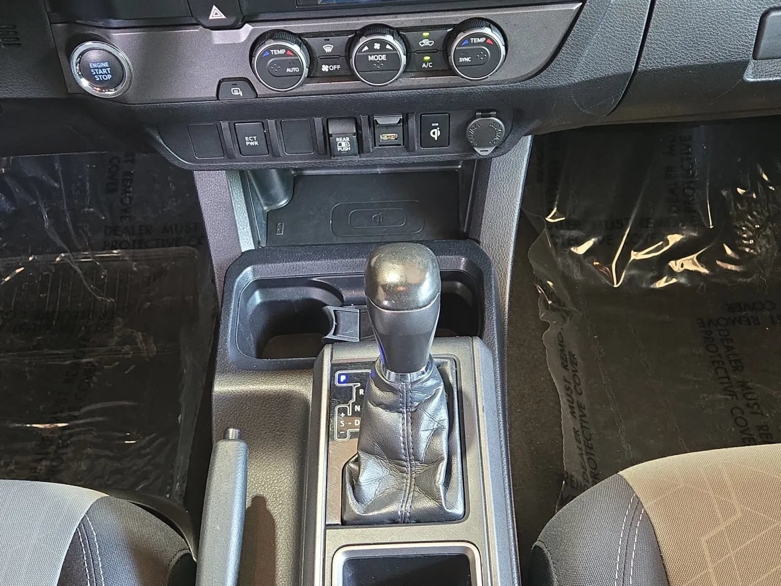 Used 2022 Toyota Tacoma TRD Off-Road RWD image 18