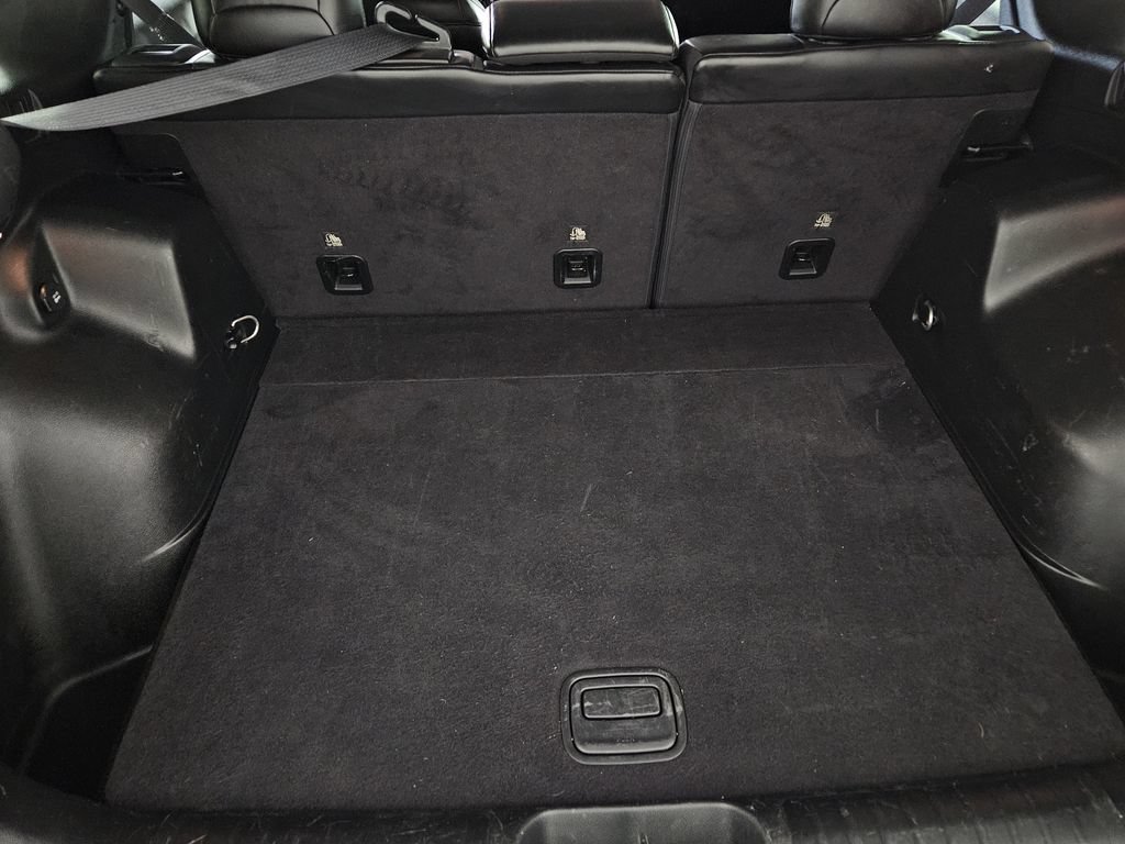 Used 2019 Jeep Cherokee Limited FWD image 31