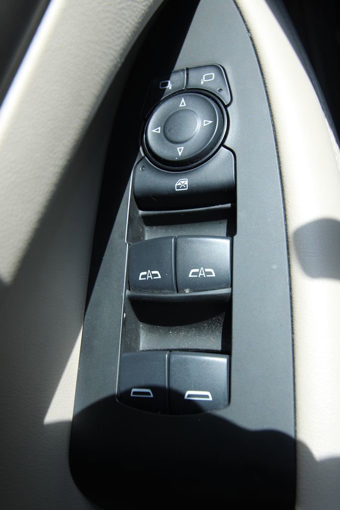 Used 2017 Buick LaCrosse Essence w/ Sights and Sounds Package image 25