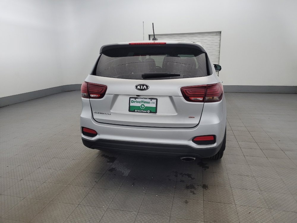 Used 2019 Kia Sorento LX image 7