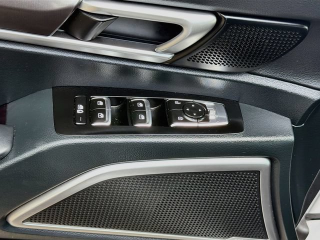 Used 2025 Kia Telluride LX FWD image 18