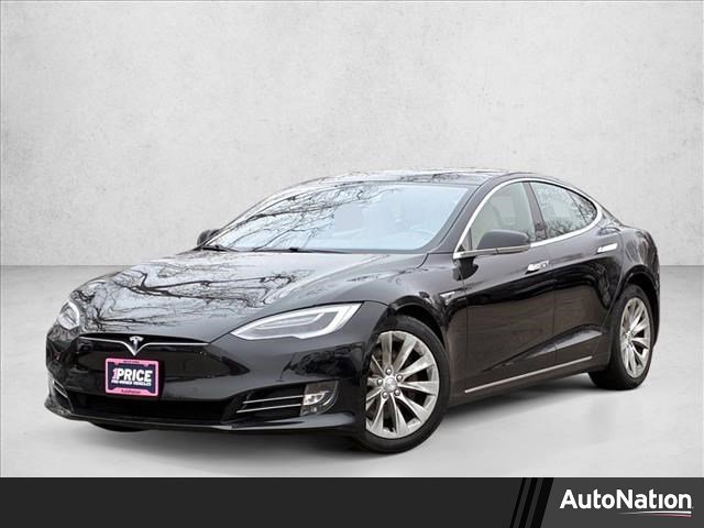 Used 2016 Tesla Model S 70D image 1
