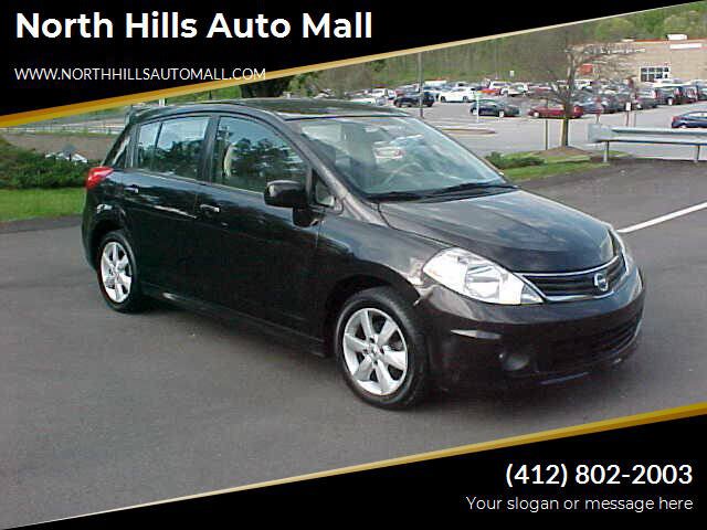 Used 2011 Nissan Versa Hatchback w/ Premium Pkg FWD image 1