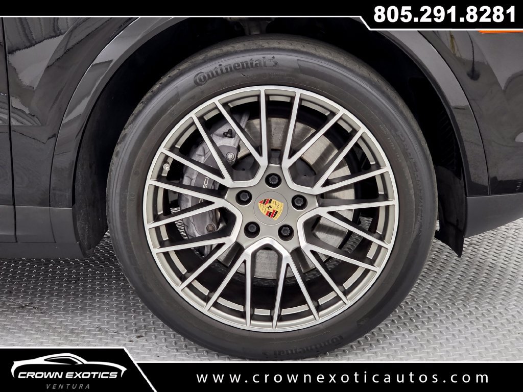 Used 2022 Porsche Cayenne Platinum Edition AWD/4WD image 9