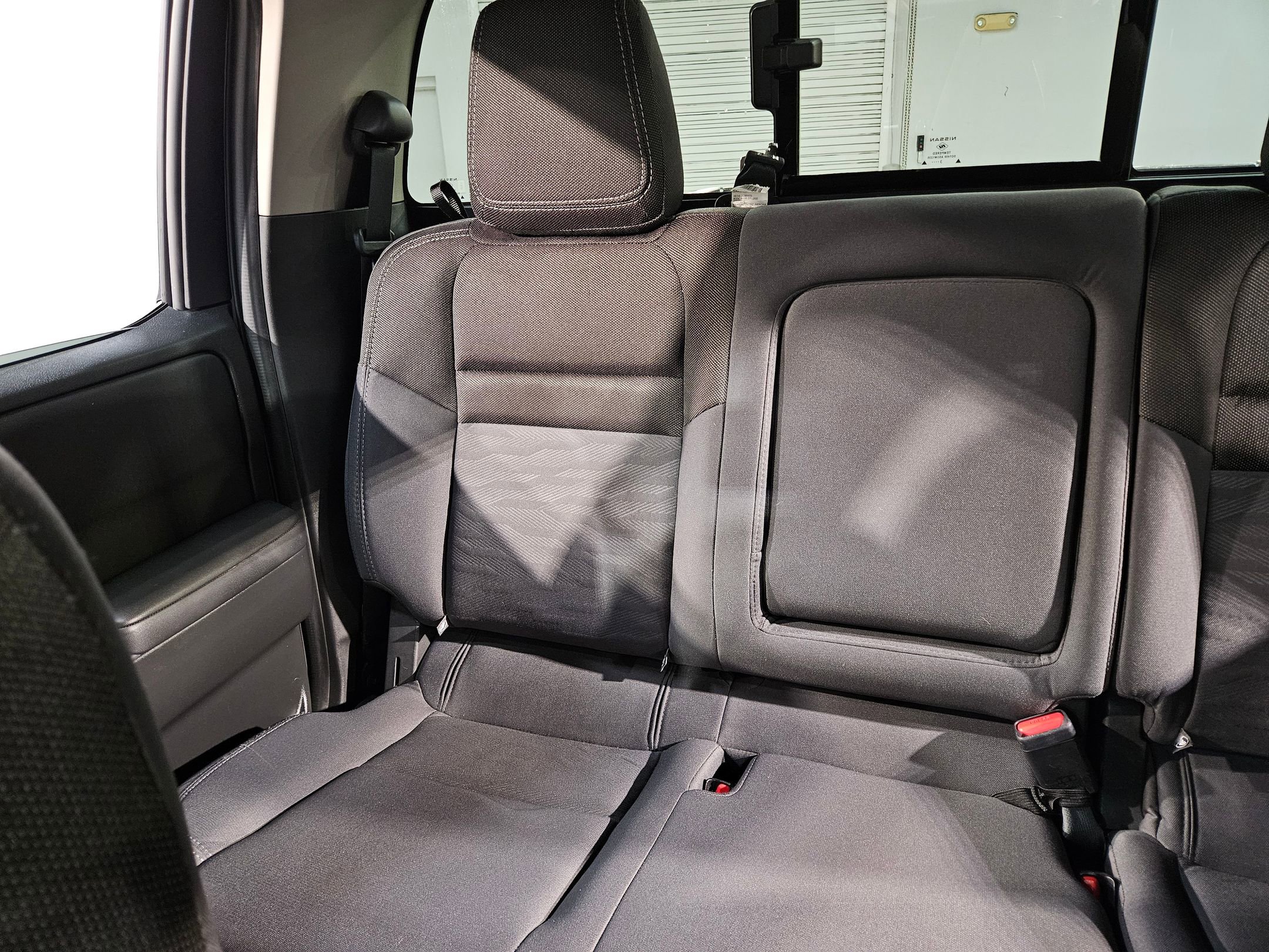 Used 2024 Nissan Frontier SV w/ Technology Package image 12