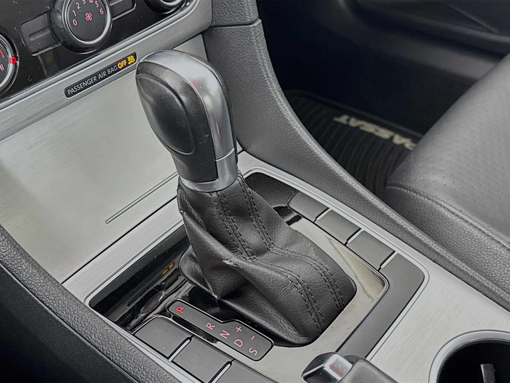 Used 2013 Volkswagen Passat 2.5 SE image 15