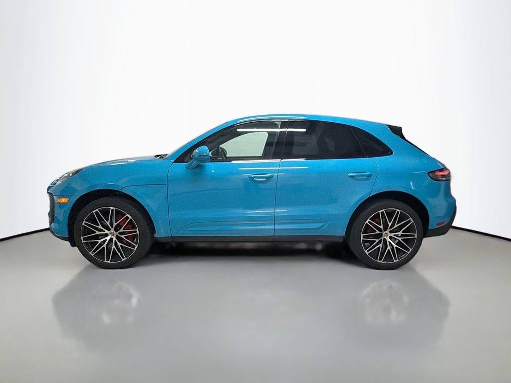 Certified 2022 Porsche Macan S AWD/4WD image 2