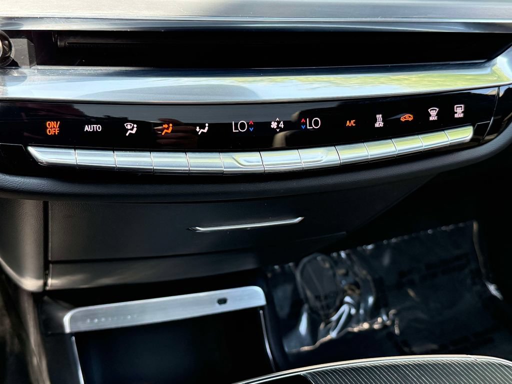 Used 2024 Cadillac Lyriq Luxury AWD/4WD image 24