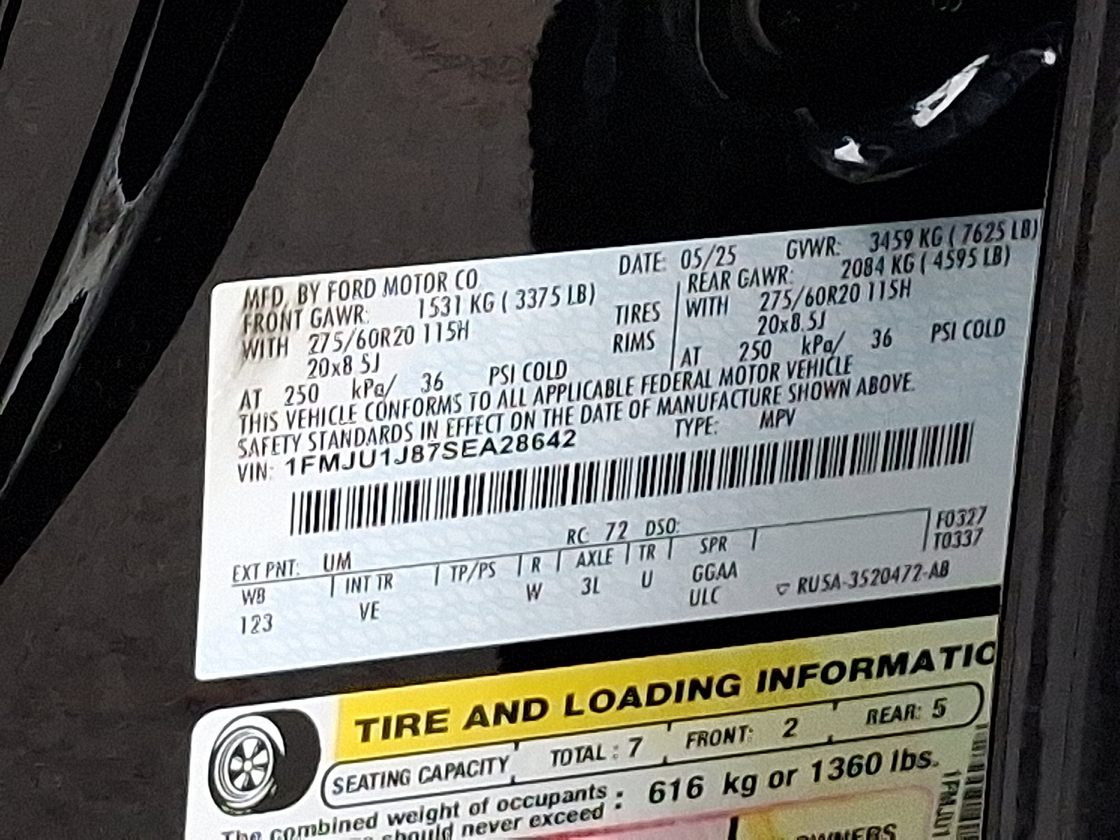 Certified 2025 Ford Expedition Active AWD/4WD image 27