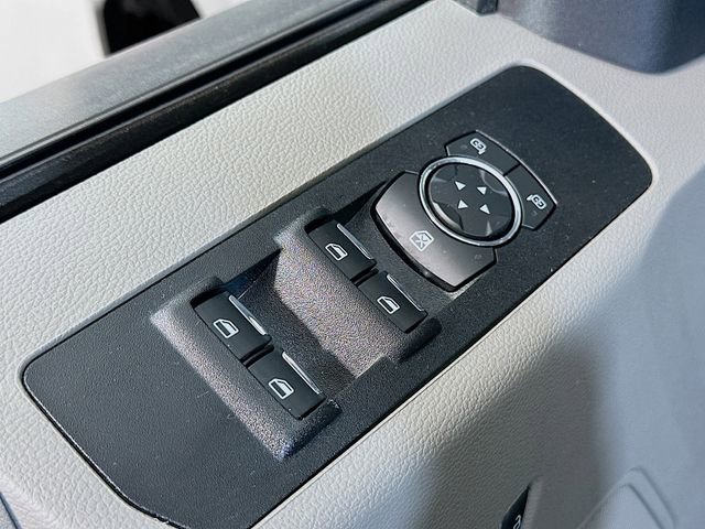 Certified 2022 Ford F250 XLT w/ Black Appearance Package image 8