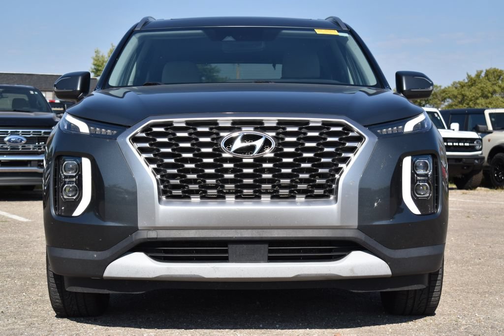 Used 2022 Hyundai Palisade SEL FWD image 2