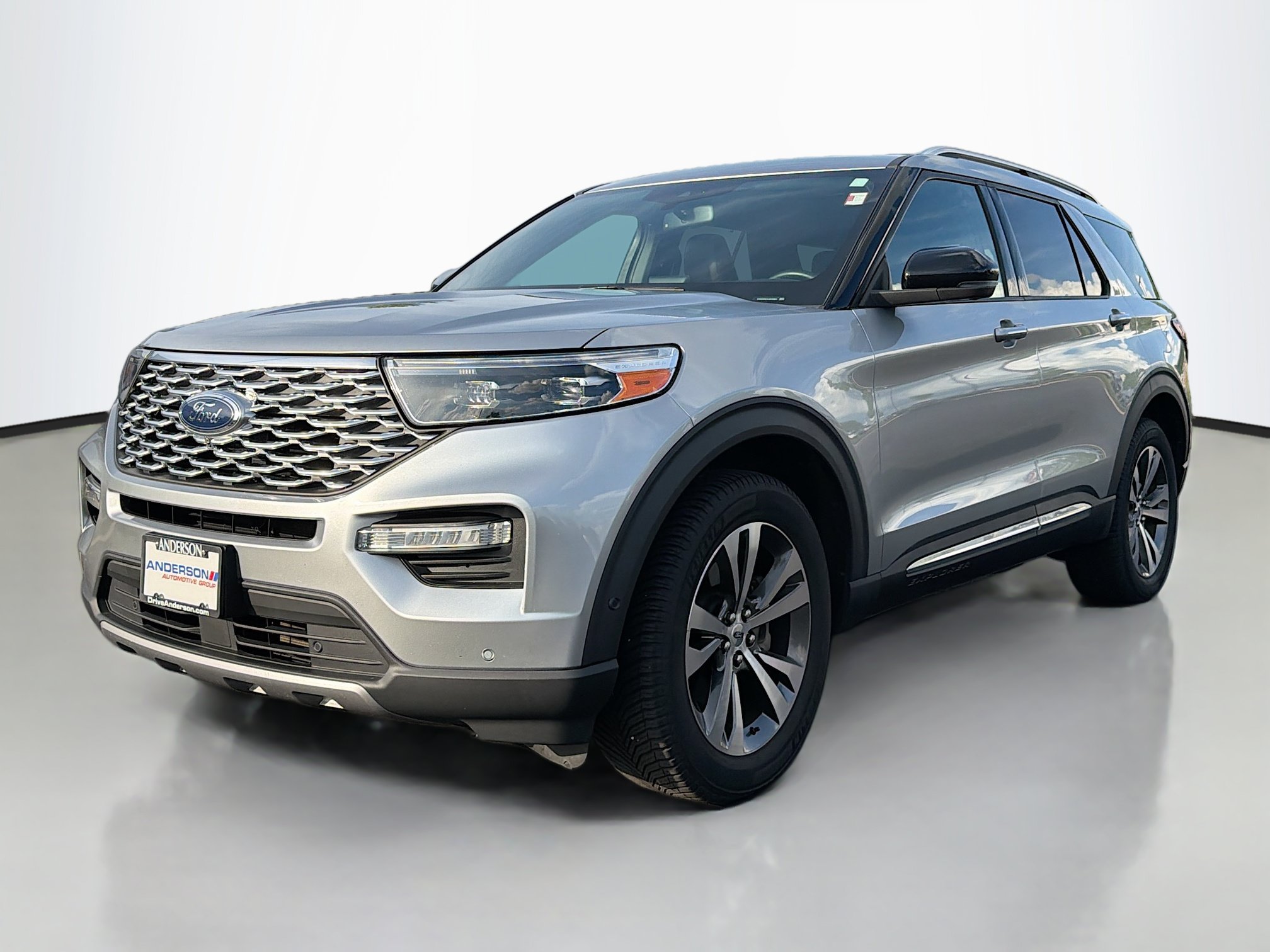 Used 2020 Ford Explorer Platinum w/ Premium Technology Package AWD/4WD image 13