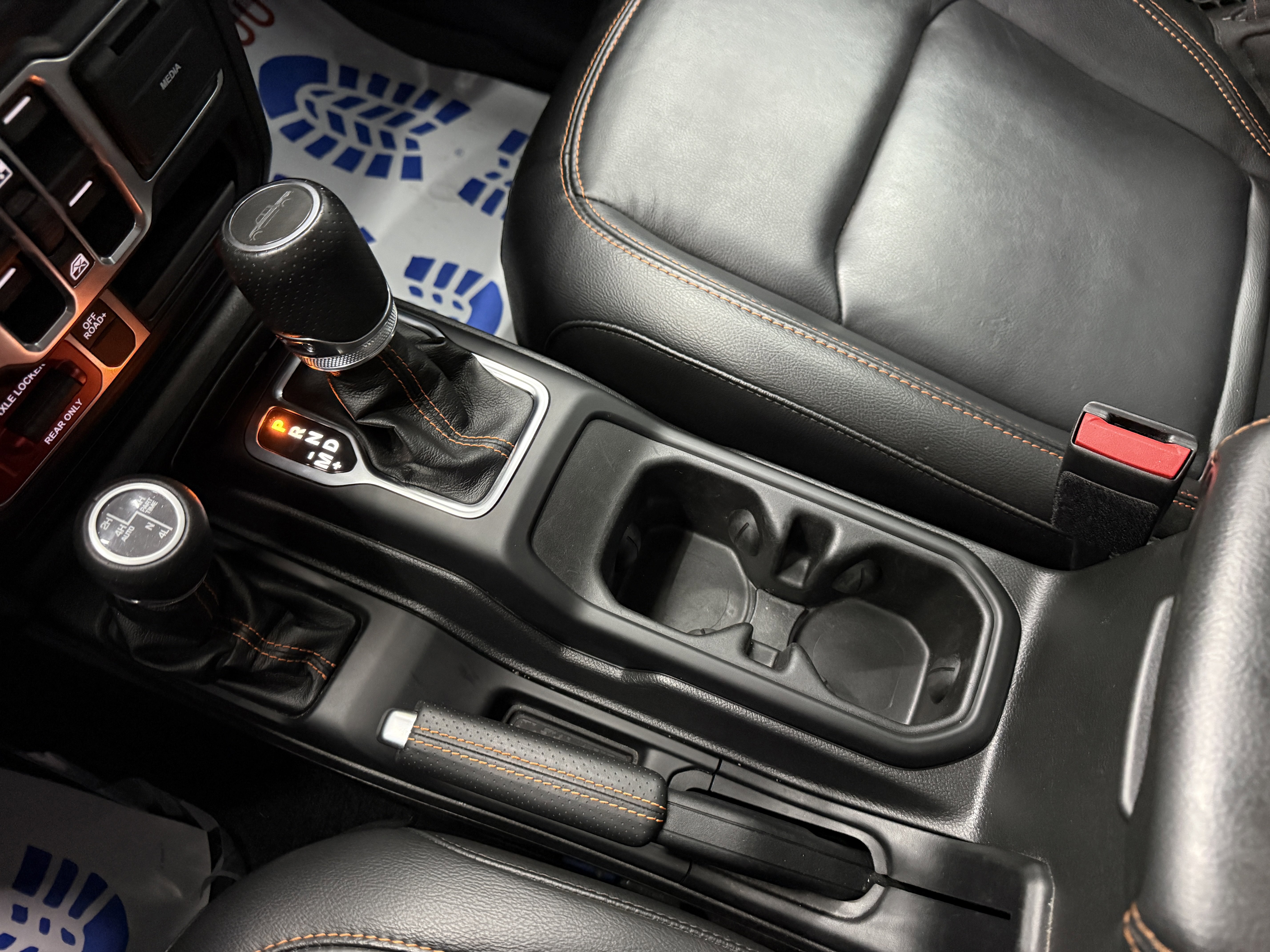 Used 2023 Jeep Gladiator Mojave w/ Dual Top Group image 20