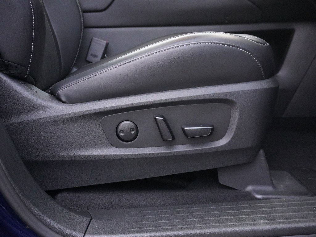 Used 2025 INFINITI QX60 Luxe image 40