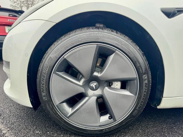 Used 2021 Tesla Model 3 Standard Range Plus image 10