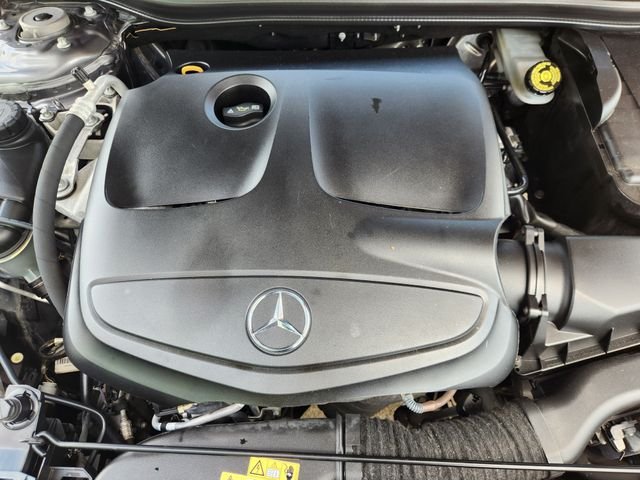 Used 2015 Mercedes-Benz GLA 250 4MATIC image 32
