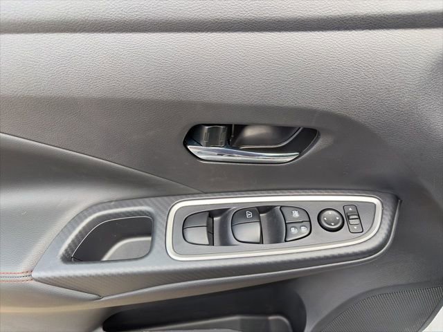 New 2025 Nissan Versa SR w/ Trunk Package FWD image 11