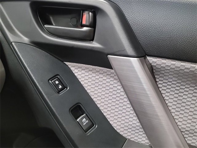 Used 2017 Subaru Forester 2.5i Premium image 19