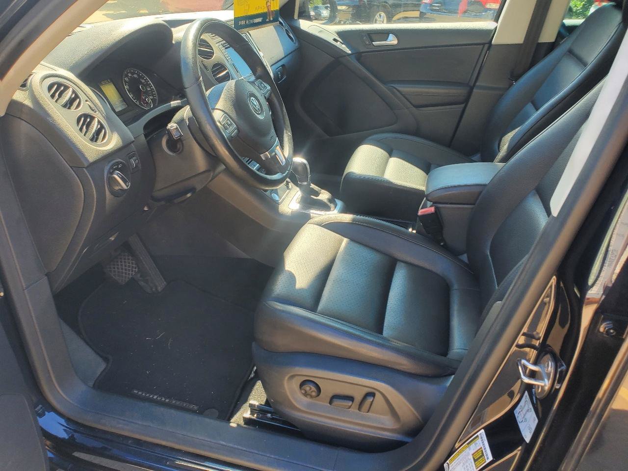 Used 2017 Volkswagen Tiguan Wolfsburg Edition AWD/4WD image 16