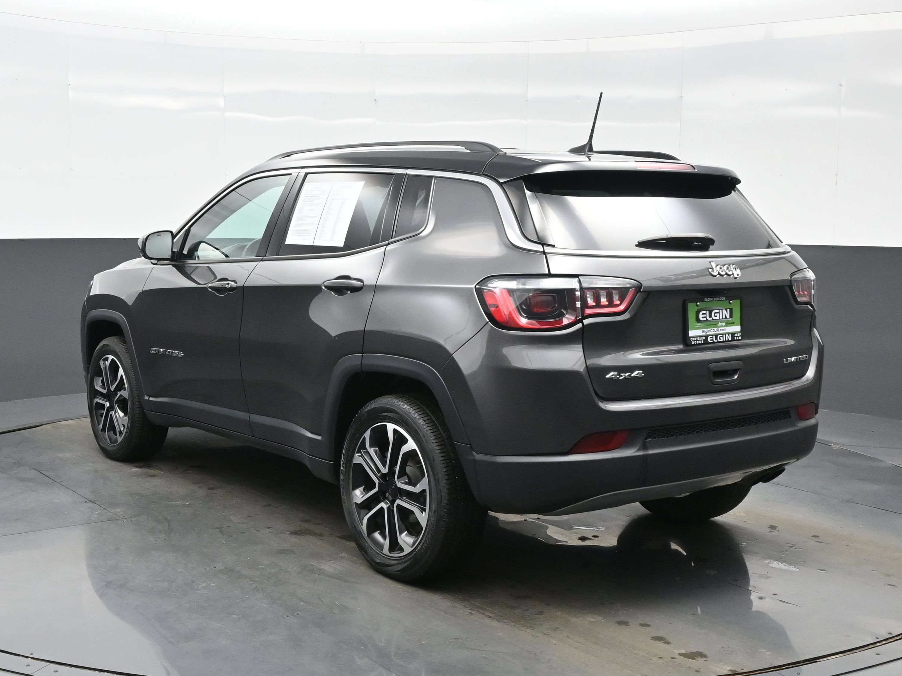 Used 2022 Jeep Compass Limited AWD/4WD image 5