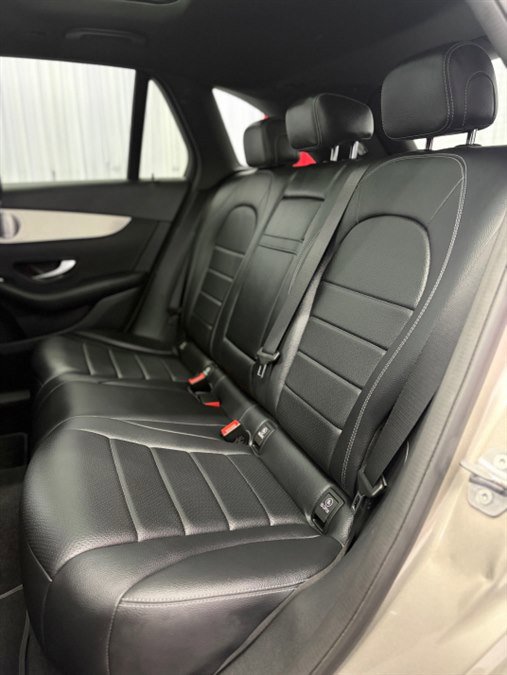Used 2019 Mercedes-Benz GLC 300 4MATIC w/ Premium Package image 14