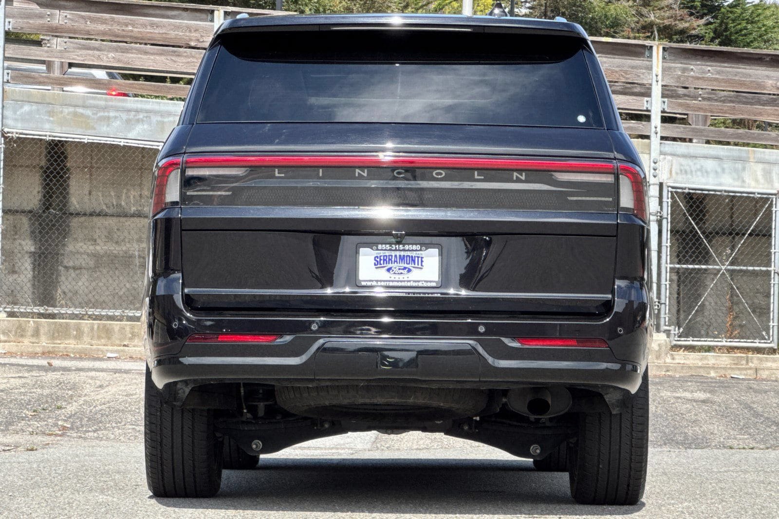 Used 2025 Lincoln Navigator Reserve AWD/4WD image 7