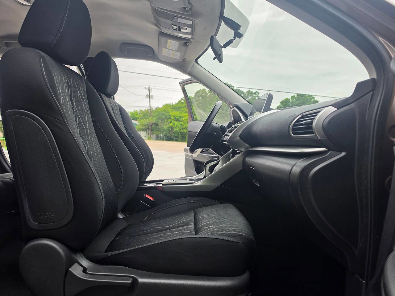 Used 2019 Mitsubishi Eclipse Cross SE AWD/4WD image 32