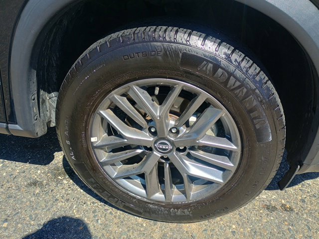 Used 2024 Nissan Rogue S AWD/4WD image 10