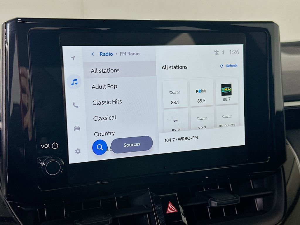 Used 2025 Toyota Corolla LE image 28