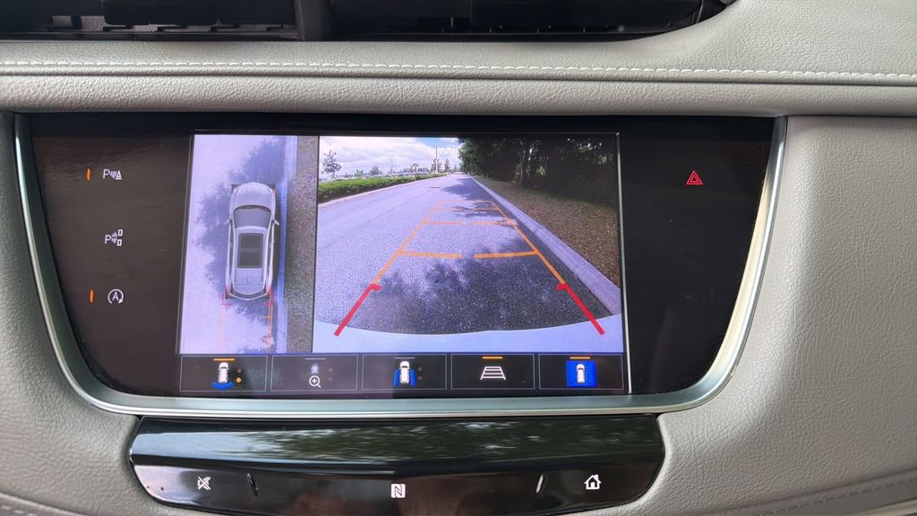 Used 2021 Cadillac XT5 Premium Luxury FWD image 38