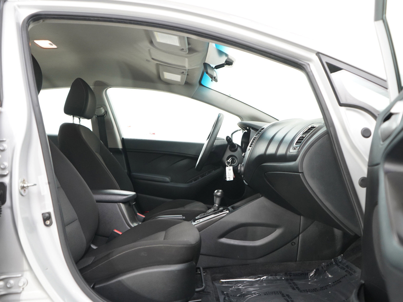 Used 2018 Kia Forte LX FWD image 12
