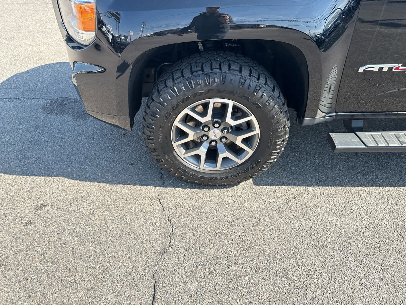 Used 2021 GMC Canyon AT4 w/ Driver Alert Package image 8