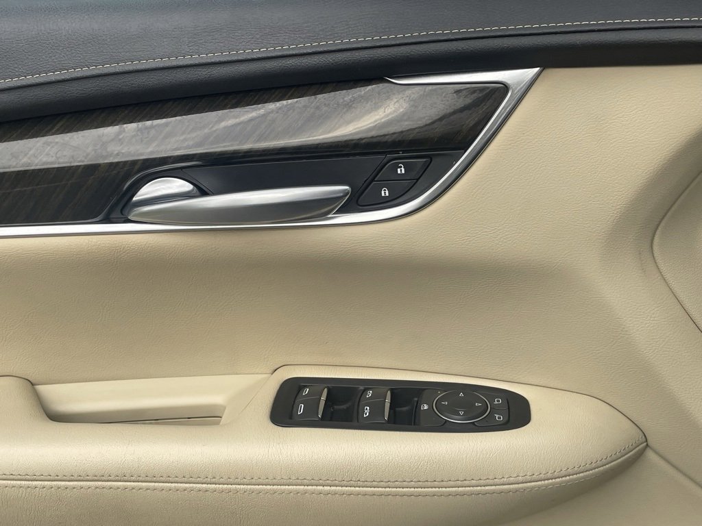 Used 2019 Cadillac XT5 FWD image 20