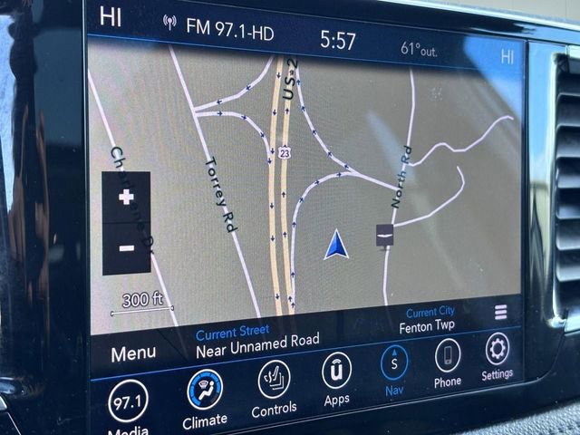 Used 2020 Chrysler Pacifica Limited image 23