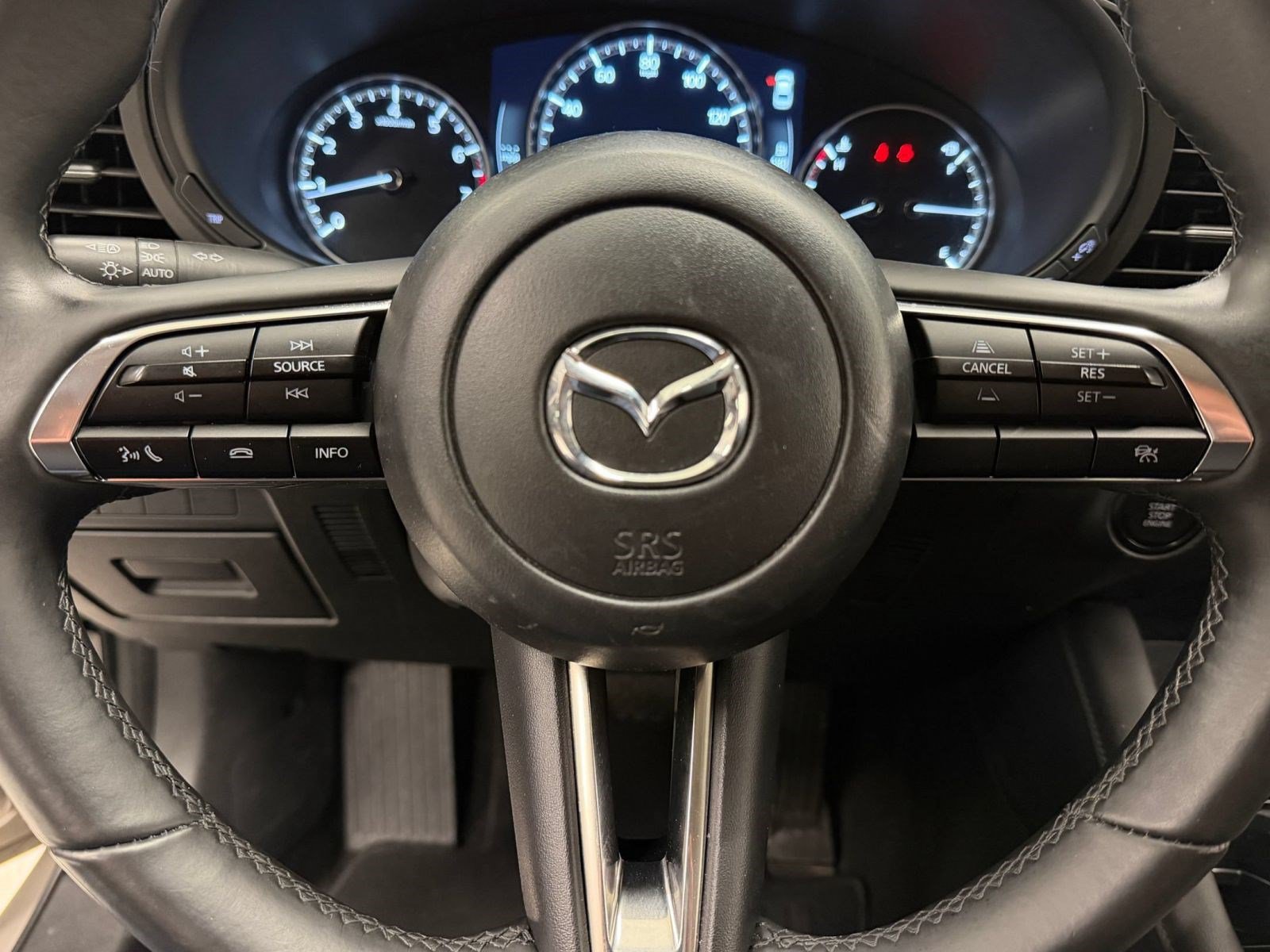 Used 2025 MAZDA MAZDA3 s FWD image 9