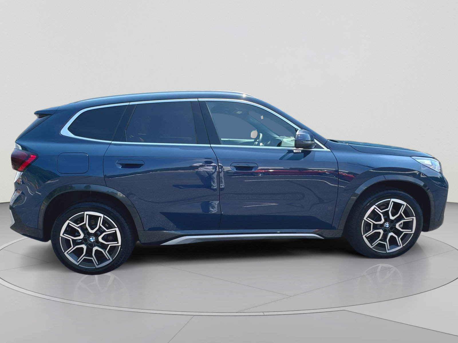 Used 2026 BMW X1 xDrive28i AWD/4WD image 33
