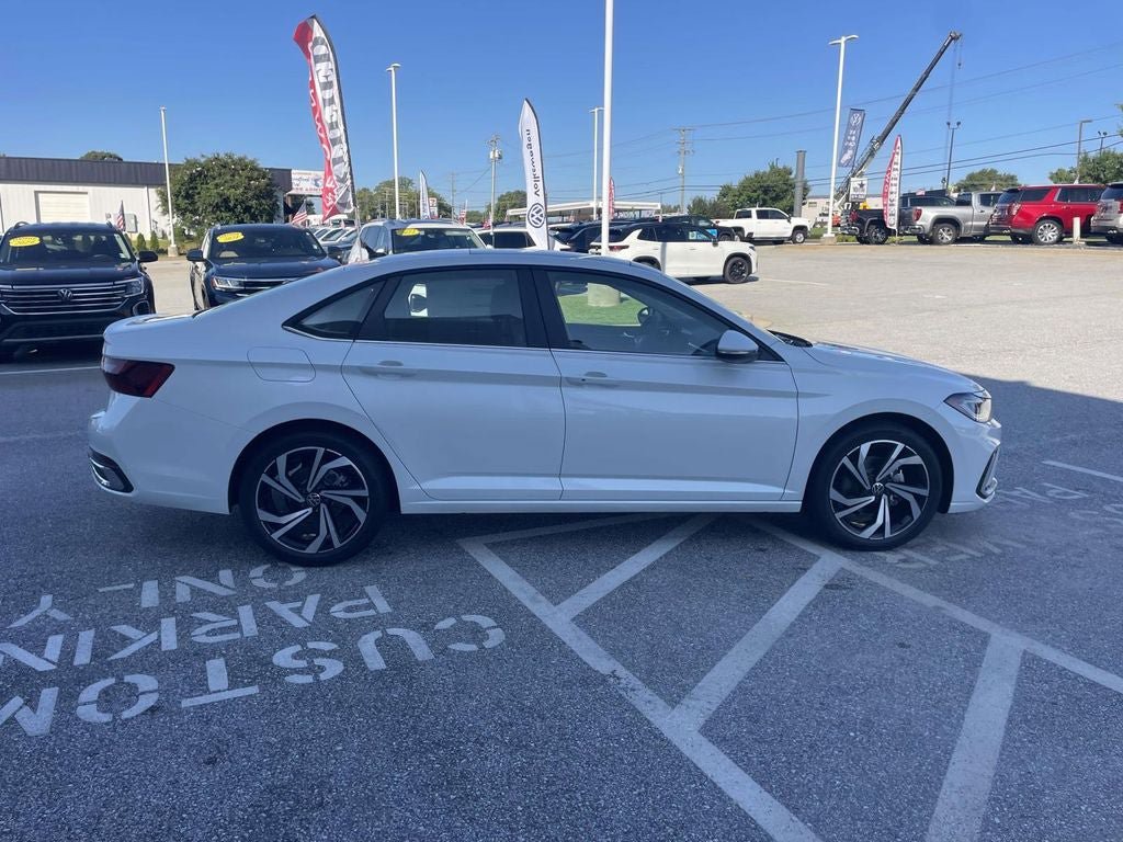 New 2027 Volkswagen Jetta SEL FWD image 6