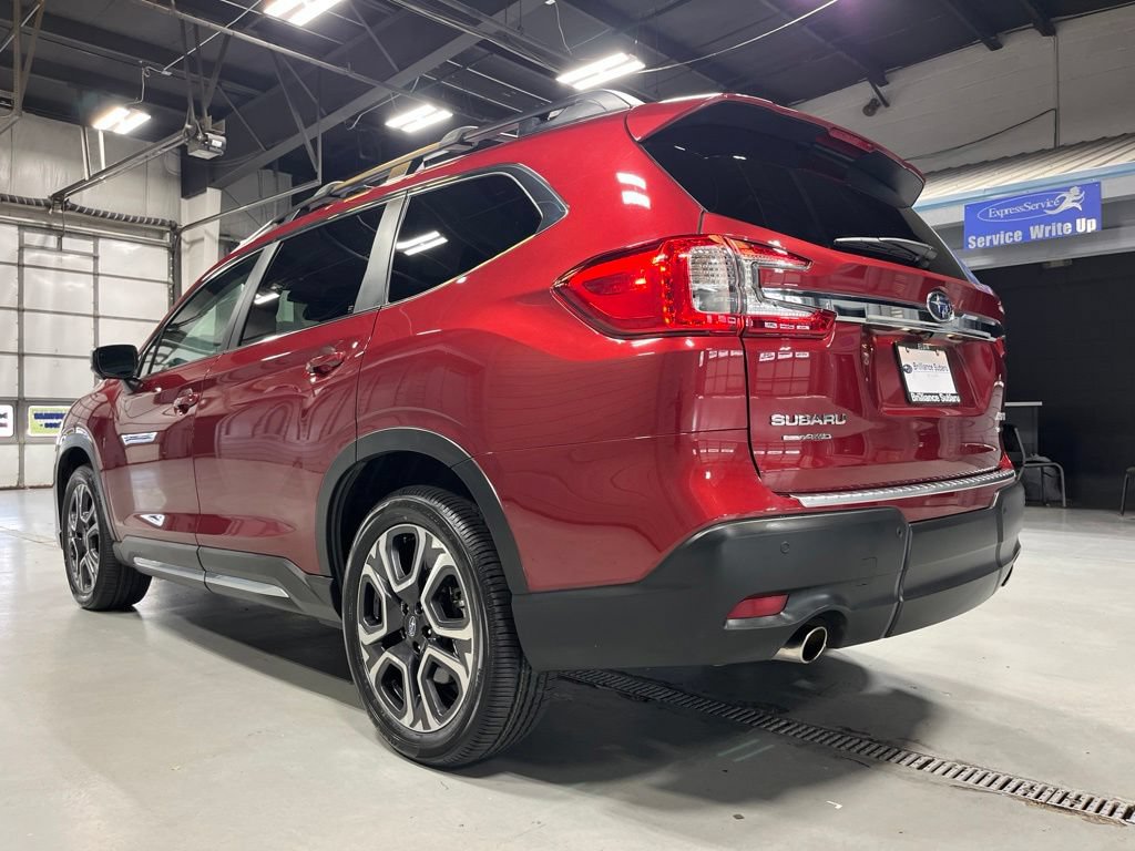 Used 2023 Subaru Ascent Limited w/ Technology Package AWD/4WD image 5