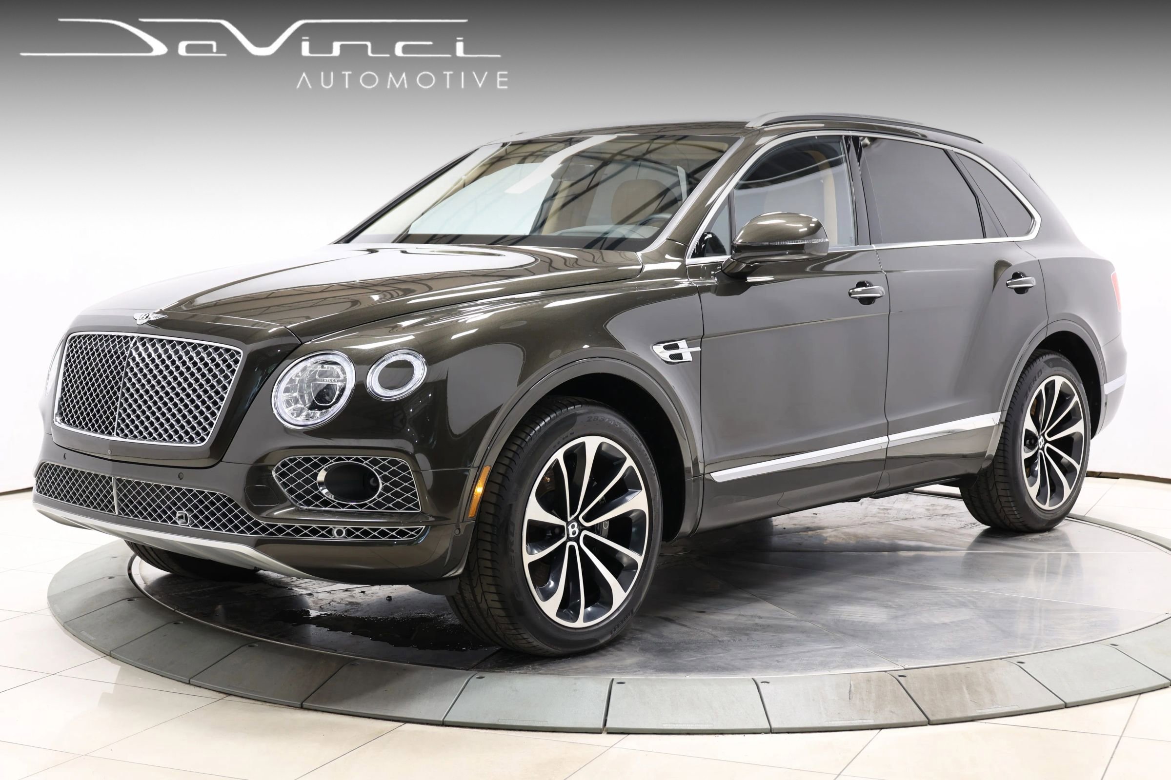 Used 2018 Bentley Bentayga AWD/4WD video 1